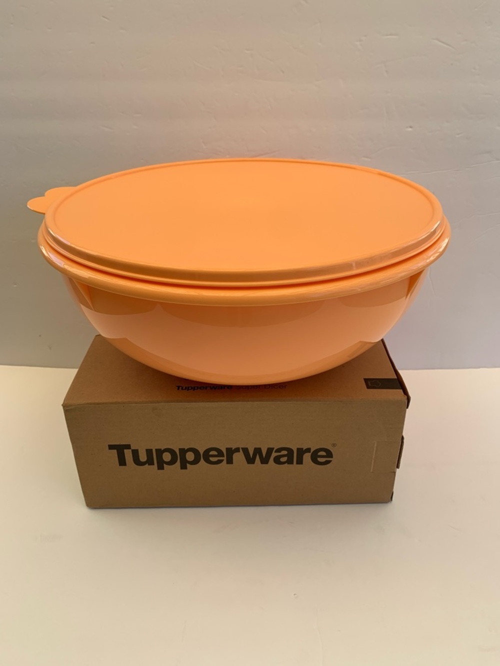 Tupperware Vintage Fix-N-Mix Round Bowl with Lid 6.5 L Orange Color